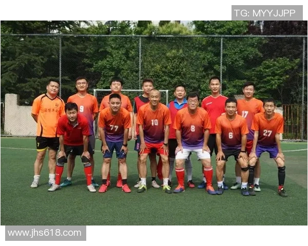 昔日足球明星重聚再续友谊岁月共话绿茵传奇与梦想